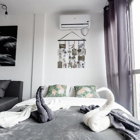 Great Panoramic View Studio Apartment เบนิดอร์ม ภายนอก รูปภาพ